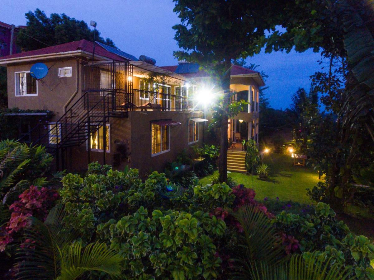 Ewange - A Casa Mia Bed & Breakfast Kampala Exterior photo